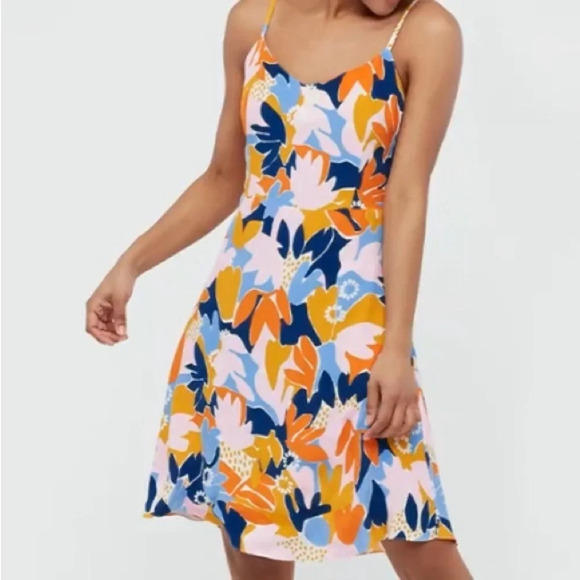 Cassie Byrnes x Uniqlo Floral Dress (Medium) - Picture 3 of 11
